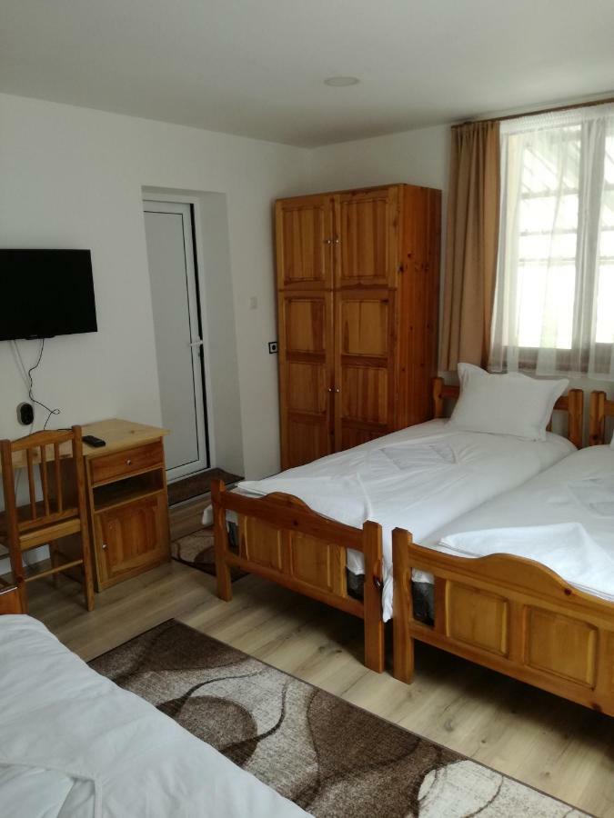 Hotel Къща Генчеви à Sarnitsa Extérieur photo